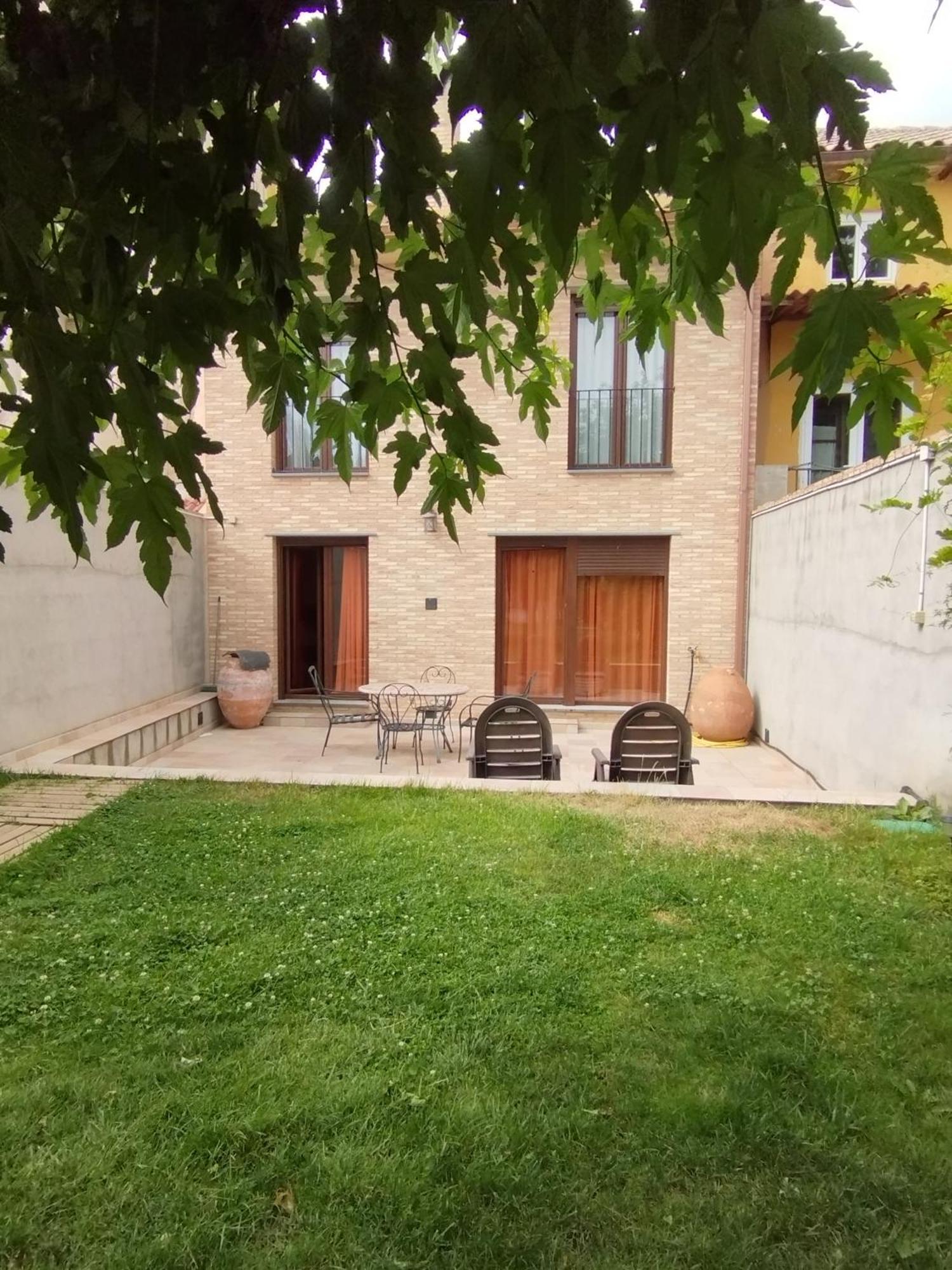 Casa Rural Alicia Villafranca de Ebro Exterior photo
